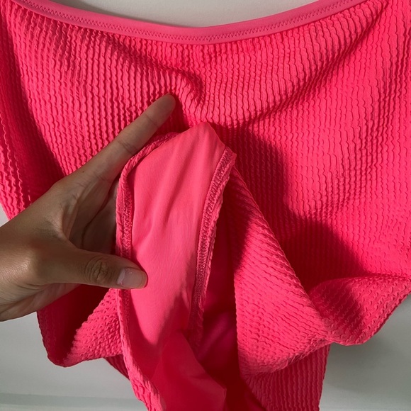 💌 Aerie Crinkle Scoop Full Coverage One Piece Swimsuit in Coral Sun‎ - Picture 4 of 8